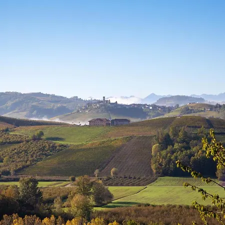 Villaggio Narrante - Cascina Galarej 4* Serralunga d'Alba