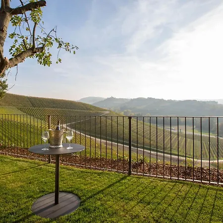 Villaggio Narrante - Cascina Galarej Serralunga d'Alba
